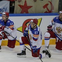 Krievijas Hokeja federācijai piespriež naudas sodu par incidentu PČ finālā