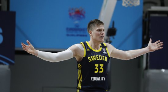 Zviedru zvaigznes Jerebko pievienošanās agresora armijas klubam CSKA raisa neizpratni