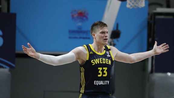 Jonas Jerebko, basketbols, Jūnass Jerebko