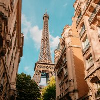 От клопов до мистификаций с бомбами – стоит ли туристам избегать Парижа? "Я живу в городе, и вот моя реальность".