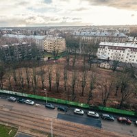 Brikšņi vai koki: Fotoekskursija skandalozajā riteņbraukšanas trekā 'Marss'