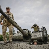 Ukrainas spēki guvuši iniciatīvu kaujās pie Bahmutas, ziņo Lielbritānija