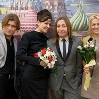 Солисты группы Лева и Шура "Би-2" женились в один день