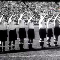 Лавров отправил Джонсону фото сборной Англии с нацистским жестом