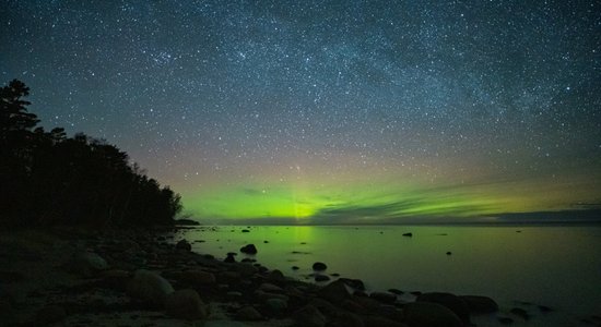 Foto: Latvijā novērota brīnumaina ziemeļblāzma Kaltenes pludmalē