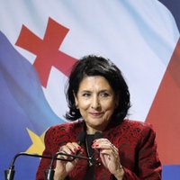Gruzijas prezidenta vēlēšanās uzvarējusi valdošās partijas atbalstītā Salome Zurabišvili