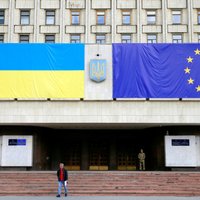 ЕС официально ввел санкции против России за признание ДНР и ЛНР