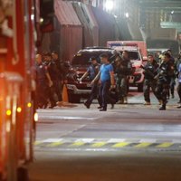 Viesnīcā Filipīnās atskanējuši šāvieni un sprādzieni; policija pārņēmusi kontroli