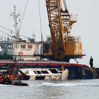 У берегов Южной Кореи судно с туристами столкнулось с танкером: минимум 13 погибших