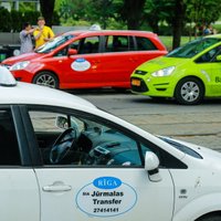 С 1 июня водителям такси без регистрации грозит крупный штраф