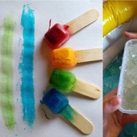 Leduskrāsas un aukstā želeja – divas karsto dienu rotaļu idejas mazuļiem