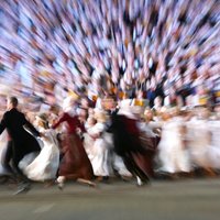 Опрос: Праздник песни и танца важен для 39% жителей Латвии