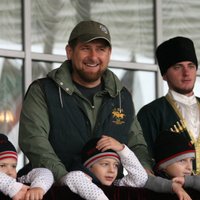 Кадыров отчитал министра спорта Чечни на ринге