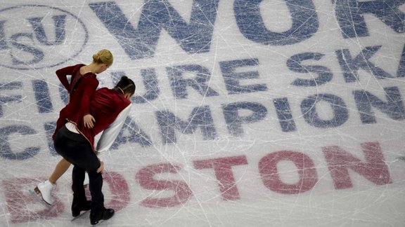 Tatiana Volosozhar and Maxim Trankov of Russi