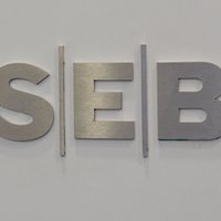 Zviedrijas regulators piemēro SEB 95 miljonu eiro naudassodu