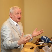 Лейшкалнс: в Латвии выгодно платить низкие зарплаты