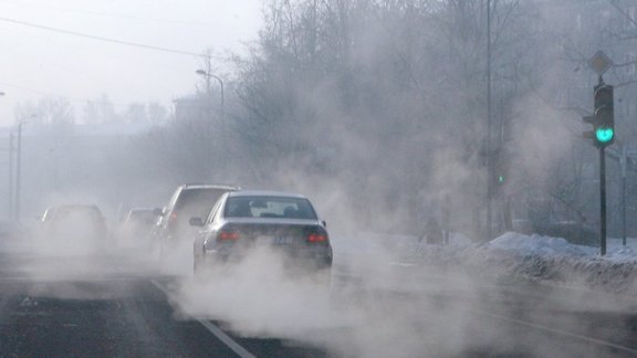 Ļoti slikto gaisa kvalitāti Latvijā izraisījis piesārņojums no Polijas