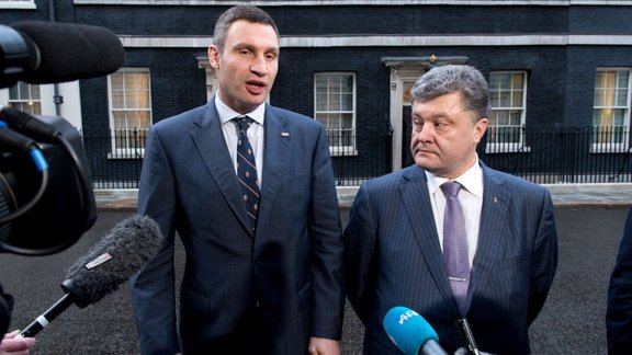  Vitali Klitschko and Petro Poroshenko 