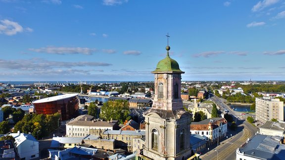 Pils. panorāma no Sv. Trīsv. katedrales torna