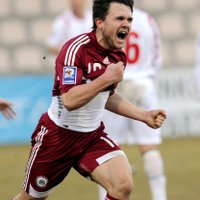 Žigajevs gūst skaistus vārtus; Latvijas futbolisti zaudē Katarai