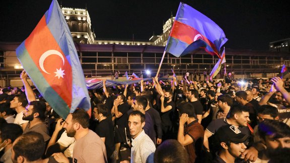 Azerbaidžānā protesti un sēras pēc sadursmēm ar Armēniju - 4