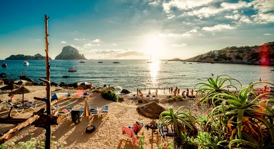 15 горячих пляжей, где отдыхают самые богатые и знаменитые