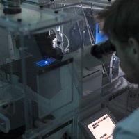 Orgāns uz čipa – un labākā ārstēšana rokā! Latvijas zinātnieki attīsta jaunu tehnoloģiju
