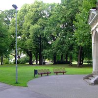 Sieviete Rīgas centrā sakur uguni, lai sadedzinātu šķiršanās dokumentus