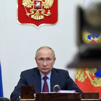 Putins vakcinējies pret jauno koronavīrusu
