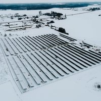 Piesaista 1,24 miljonus eiro, lai pabeigtu saules elektrostacijas izbūvi Jelgavas novadā
