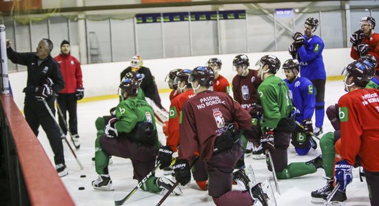 Latvijas izlases treniņos pirms PČ plānots piesaistīt lielu lērumu hokejistu