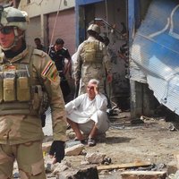 Tirgos Bagdādē nogrand nāvējoši sprādzieni