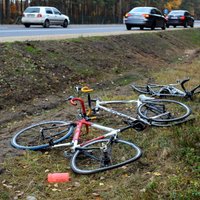 Pie Tušķiem 'Audi' vadītājs nāvējoši notriec velosipēdistu