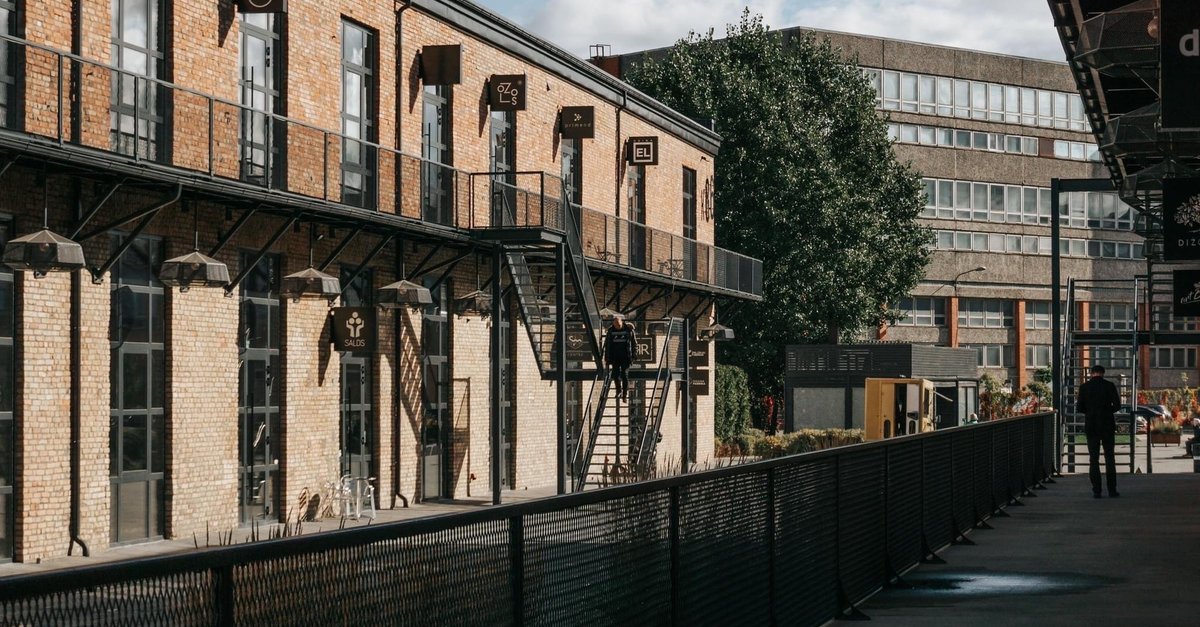 VEF kvartāls – mūsdienīgi atjaunota industriālā mantojuma pērle Rīgā