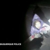 Aizkustinošs video: ASV policija atrod nolaupītu meitenīti
