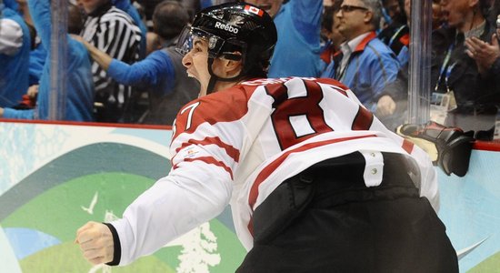 NHL superzvaigzne Krosbijs pēc deviņu gadu pauzes spēlēs Kanādas izlasē pasaules čempionātā