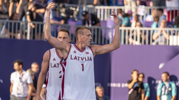 "Parīze 2024": 3x3 basketbolisti dodas pēc perfektas bilances, startē arī riteņbraucēja Karbonāri