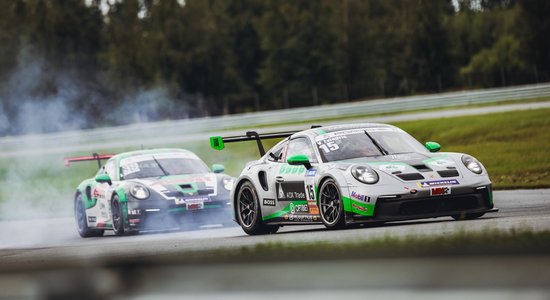 Autošosejas pilots Zviedris nedēļas nogalē Somijā cīnīsies par Ziemeļeiropas 'Porsche' čempionāta titulu