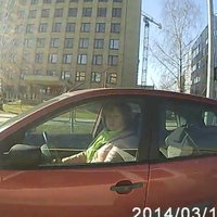 Video: Lietuviešus pārsteidz ļoti agresīva autovadītāja