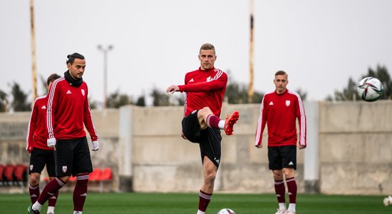 Latvijas futbolisti pavasara treniņnometni noslēdz ar maču pret Azerbaidžānu