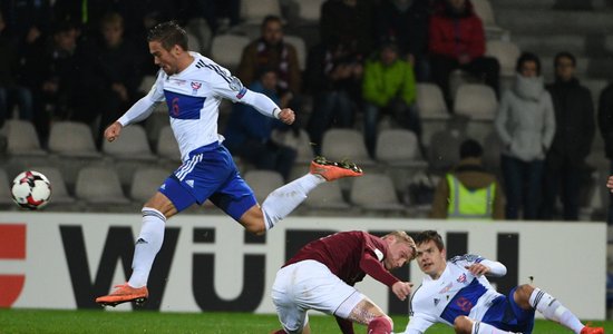 Латвия уступает Фарерам и опускается до аутсайдеров европейского футбола