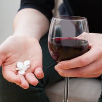 Alkohols un medikamenti - kādas sekas var būt šai kombinācijai?