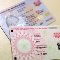 No pirmdienas vēlētāji, kuriem ir tikai ID karte, var saņemt 12.Saeimas vēlētāja apliecību