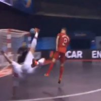 Video: Šiks vārtu guvums Eiropas telpu futbola čempionātā