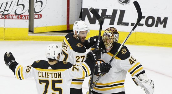 Bostonas 'Bruins' sasniedz Stenlija kausa finālu