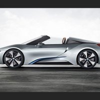 BMW представили новый гибридный родстер i8