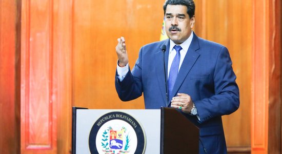 Maduro pieprasa ES vēstniecei pamest Venecuēlu