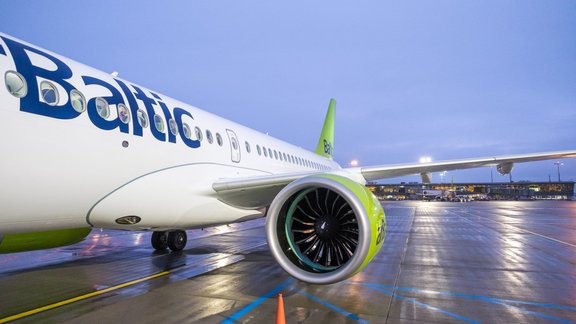 airBaltic CS300 pirmais reiss RIX-AMS - 23