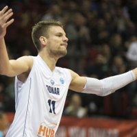 Latvijas basketbola amerikānis Šmits kļūst par Šiliņa komandas biedru Itālijā