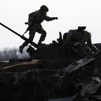 Ukraina: Krievijas dzīvā spēka zaudējumi sasniedz 20 900